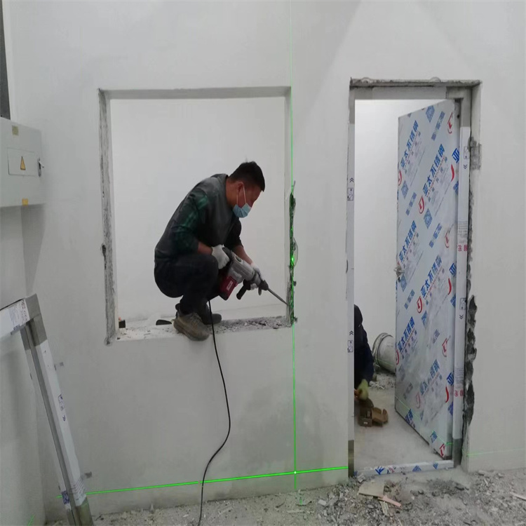 凉山铅门安装过程